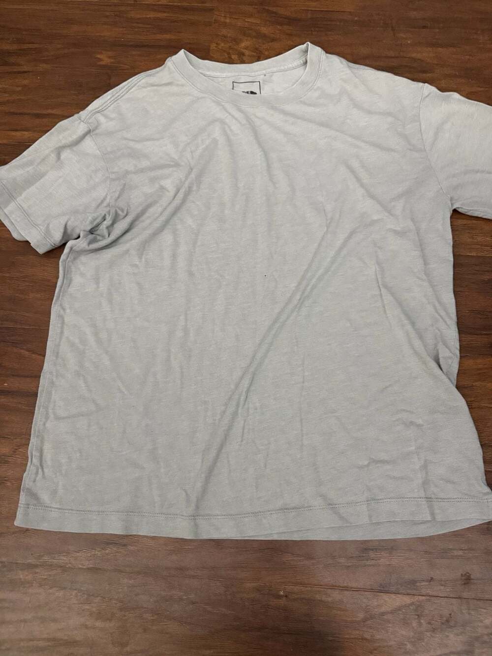 The North Face Women's Gray Short Sleeve Crewneck T-Shirt Size M - Picture 1 of 2